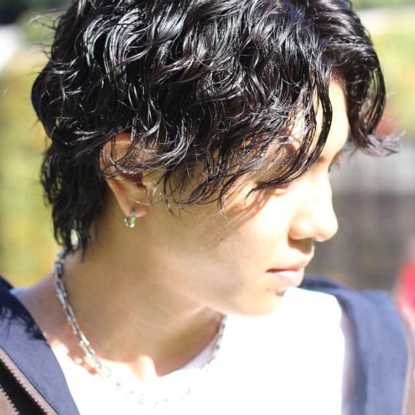 ゆるめスパイラルパーマ/センターパート/ウルフ