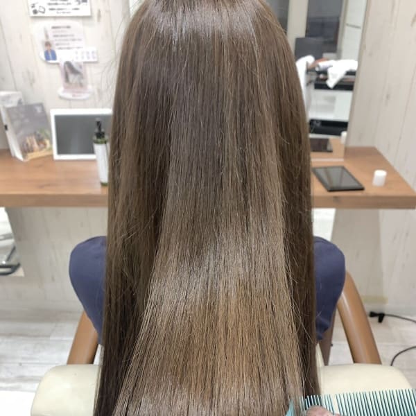 ヤクジョカラー×美髪×ミルクティーベージュ【高嶋仰】|soin de brace 立花店【髪質改善/縮毛矯正/酸性ストレート/カットカラー】