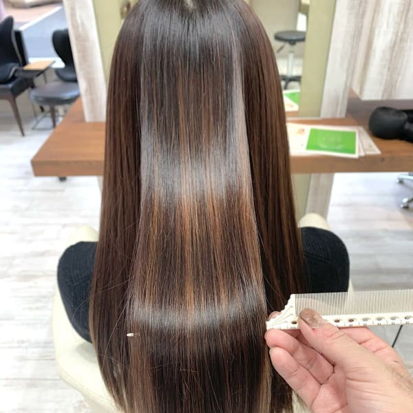 ヤクジョ×ハイライトカラー【高嶋仰】|soin de brace 立花店【髪質改善/縮毛矯正/酸性ストレート/カットカラー】