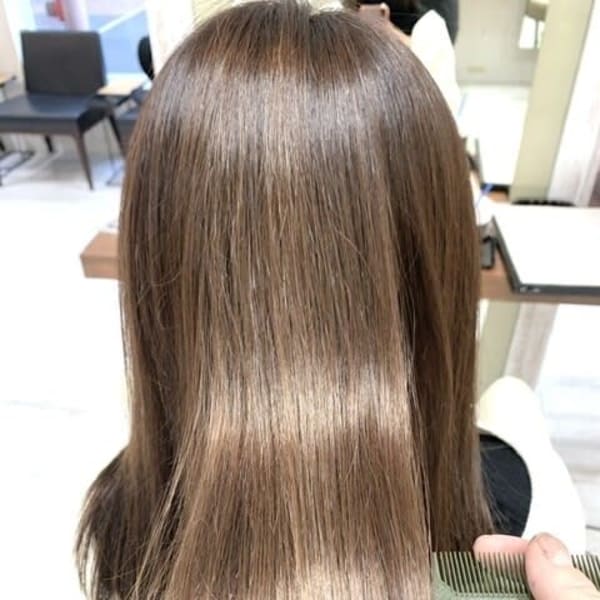 ヤクジョ×ブリーチなしミルクティー【高嶋仰】|soin de brace 立花店【髪質改善/縮毛矯正/酸性ストレート/カットカラー】