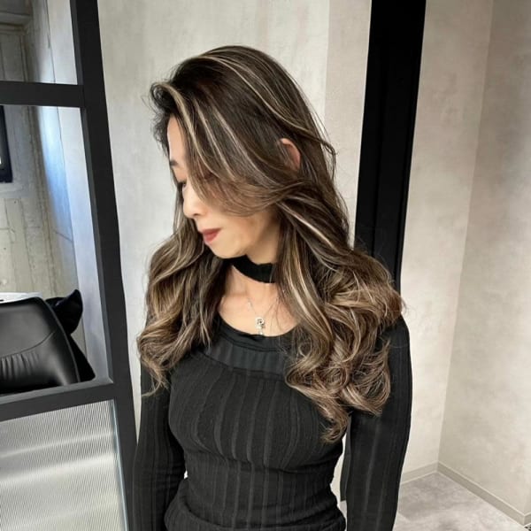 ★レイヤーカットに映えるハイライト★