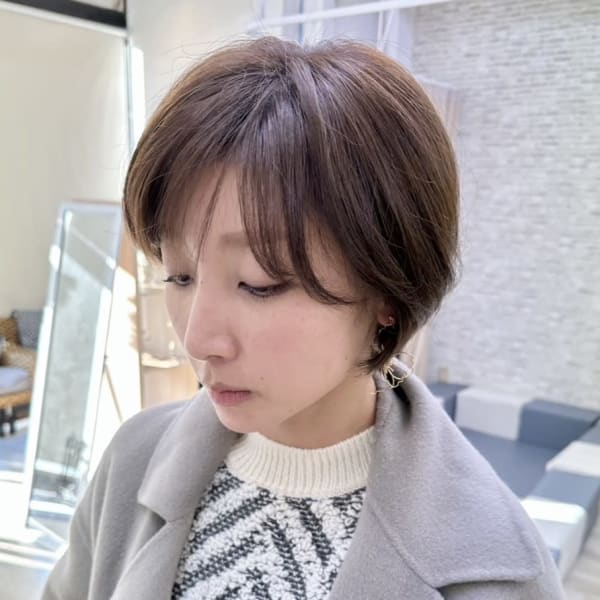 大人ショートスタイル|full bloom