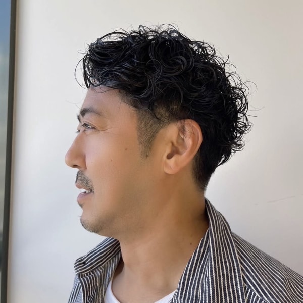 色気パーマ×刈り上げ