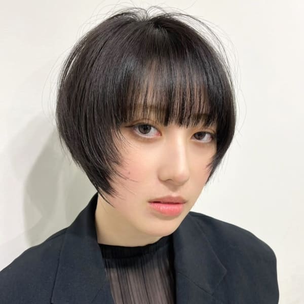 黒髪ウルフ ワイドバング 顔周りカット