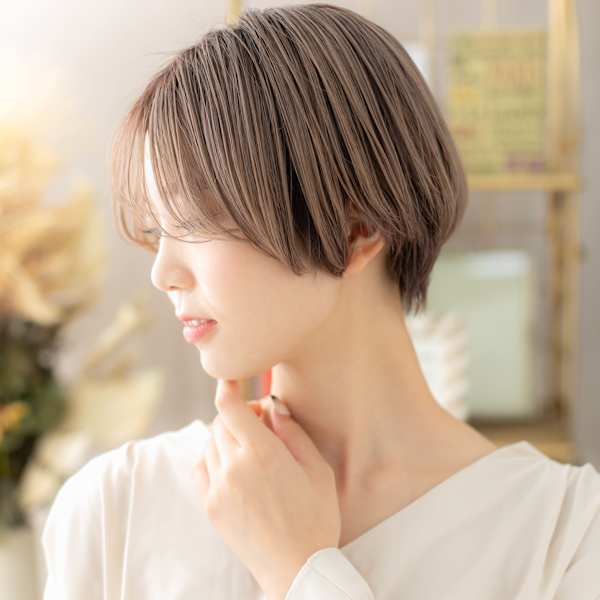 グレーベージュ外国人風前下がり丸みショート ことりベージュ|COVER HAIR & SPA bliss【カバーヘア アンド スパ ブリス】浦和/浦和西口店