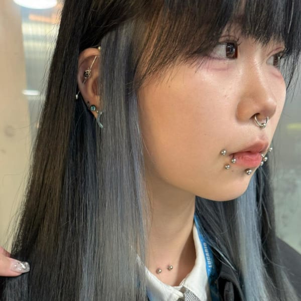 ライトブルー/イヤリングカラー/錦糸町北口