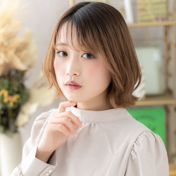 外国人風イヤリングカラーくびれショートボブ ハイトーンカラー|COVER HAIR bliss 【カバー ヘア ブリス】川口/ららテラス川口東口駅前店