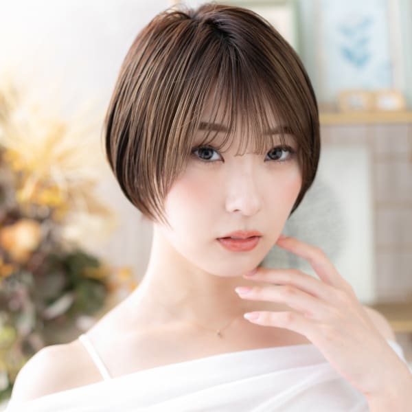 透け感バレイヤージュ前下がり丸みショート　アースカラー|COVER HAIR bliss【カバーヘア ブリス】大宮/大宮西口店