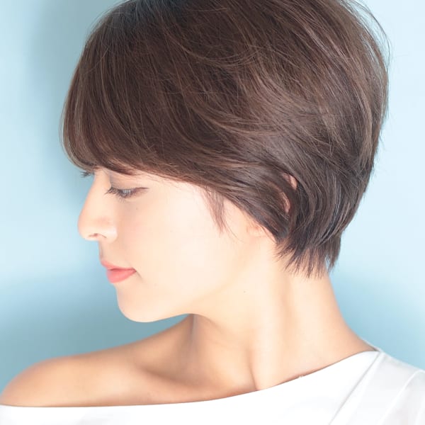 大人小顔美髪イメチェンピンクブラウン切りっぱなしボブショート