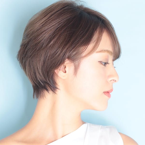 大人小顔美髪イメチェンピンクブラウン切りっぱなしボブショート