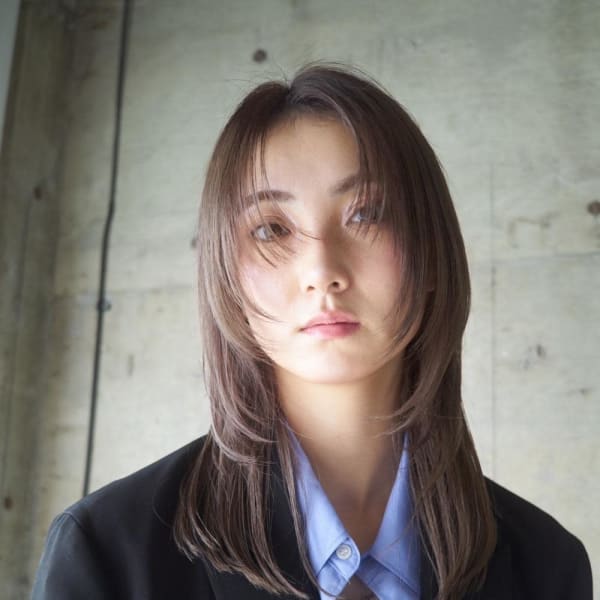 #レイヤー#顔まわり#小顔#グレージュ#透け感カラー