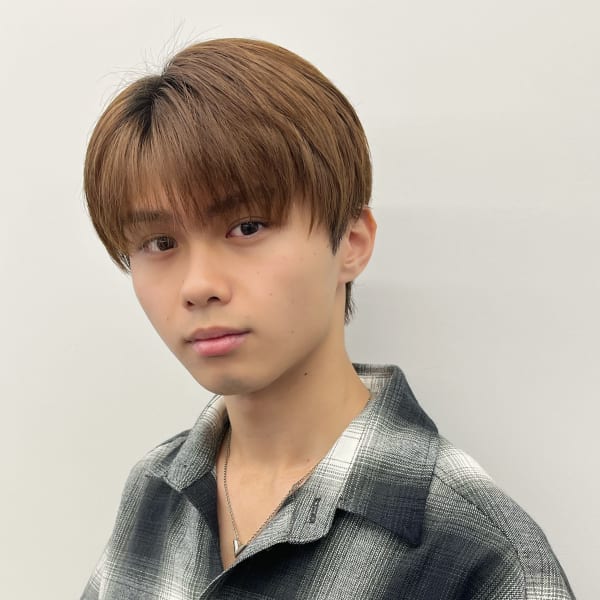 ツイストスパイラル波打ちスパイラルセンターパート刈り上げ束感