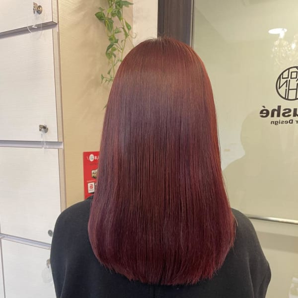 チェリーレッド