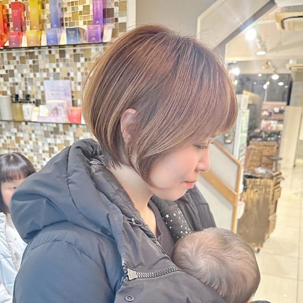 キッズスペース付き耳掛けひし形小顔丸みショートボブ【横浜