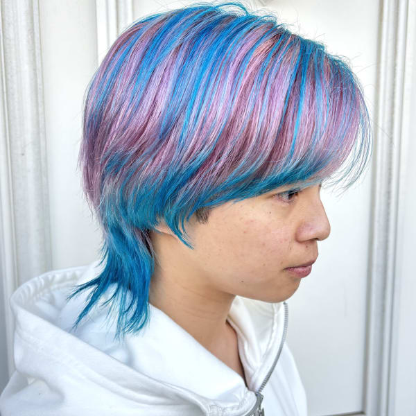 ピンクターコイズブルー