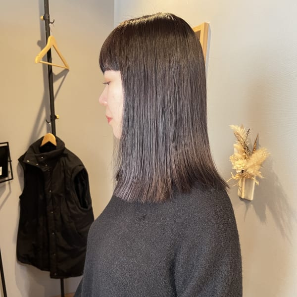 切りっぱなし×グレージュカラー