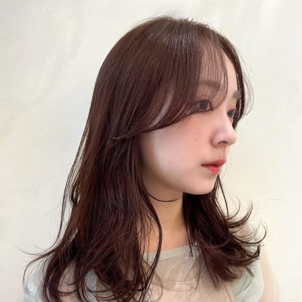ピンクブラウン 小顔 韓国風レイヤー エアリーロング