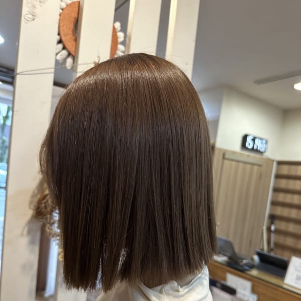 ぱつっとボブが今っぽい