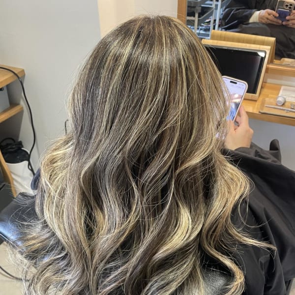 ハイトーンカラー/外国人風ハイライト/ベージュカラー
