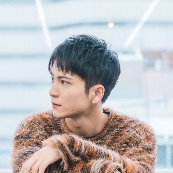 アップバングショート刈り 上げ黑髪短髪マッシュ波 巻きパーマ|ART HAIR UP-PU