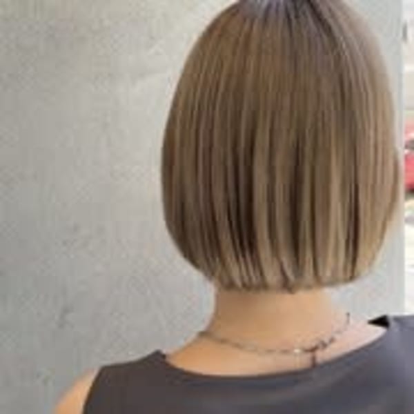 ヴェールカラー×ショートボブ|ART HAIR UP-PU