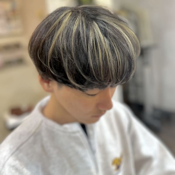 ハイライト（メッシュ）×王道マッシュ　重め|CLOUD HAIR