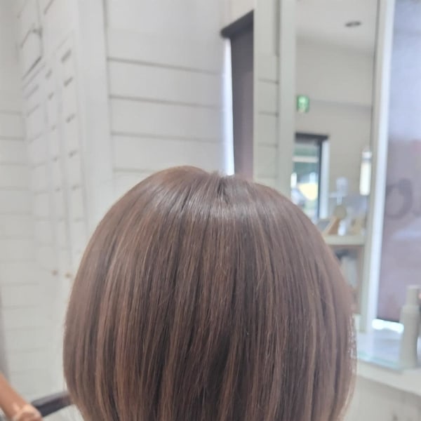 ショートレイヤー×ラベンダーベージュ