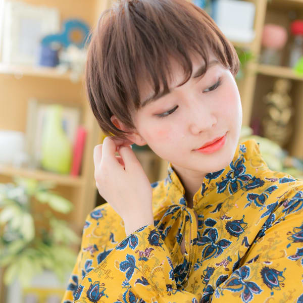 外国人風大人ハイライト小顔マッシュショート　マッシュパーマ