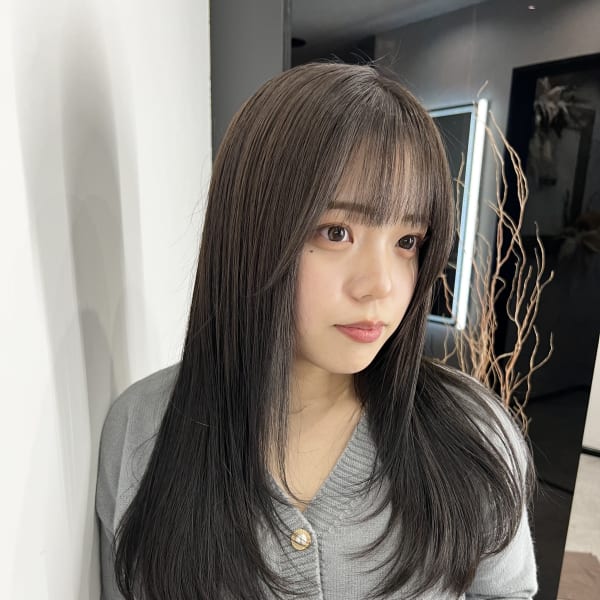 ダークグレージュレイヤーカット