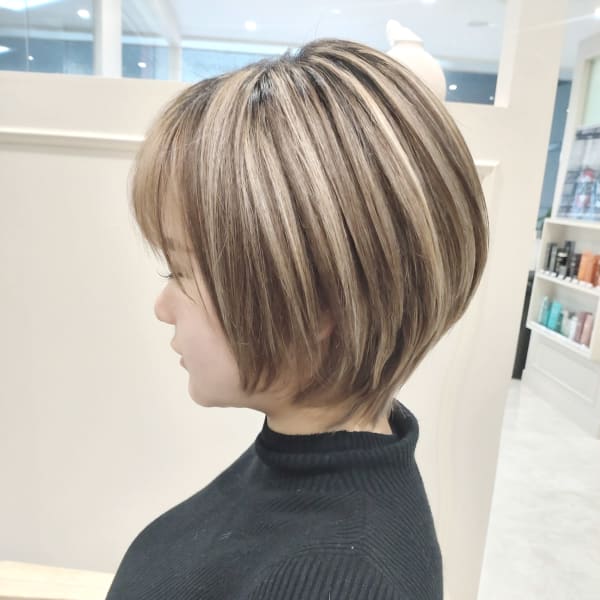 大人のほんのり派手髪