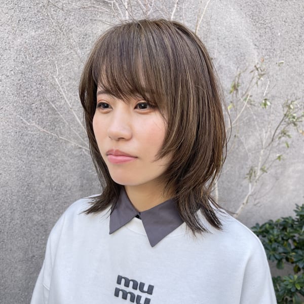 フェイスレイヤー ソフトウルフくびれミディアム