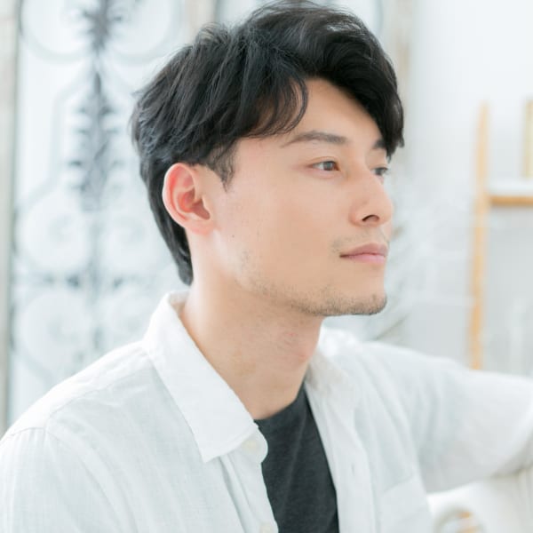 ランダムパーマ黒髪ツーブロックショート オーガニックカラー