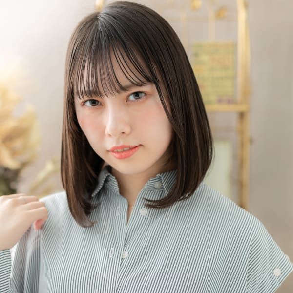 ツヤ髪グレージュアッシュヘルシースタイル　アッシュブラック