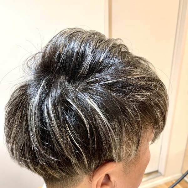 ☆オシャレにハイメッシュ(シルバー、アッシュ系)☆|TOMOYUKI WORKS