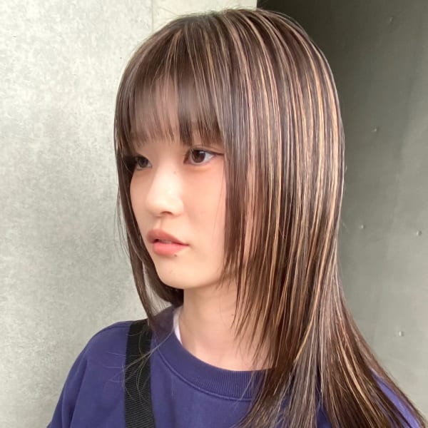 レイヤーカット ハイライトカラー ミルクティーベージュ