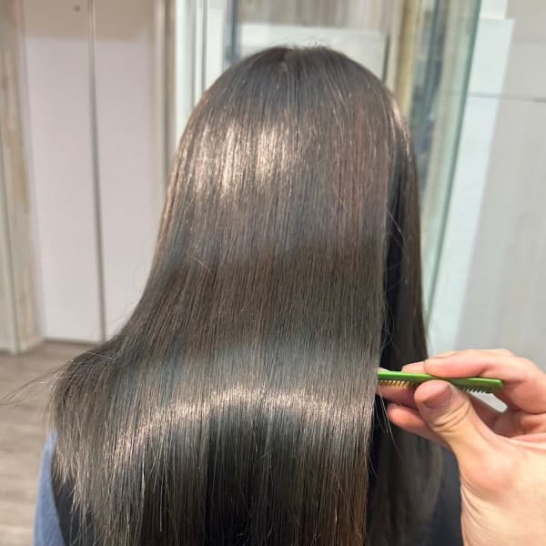 韓国シンプルストレートフルバング似合わせカットイメチェン渋谷