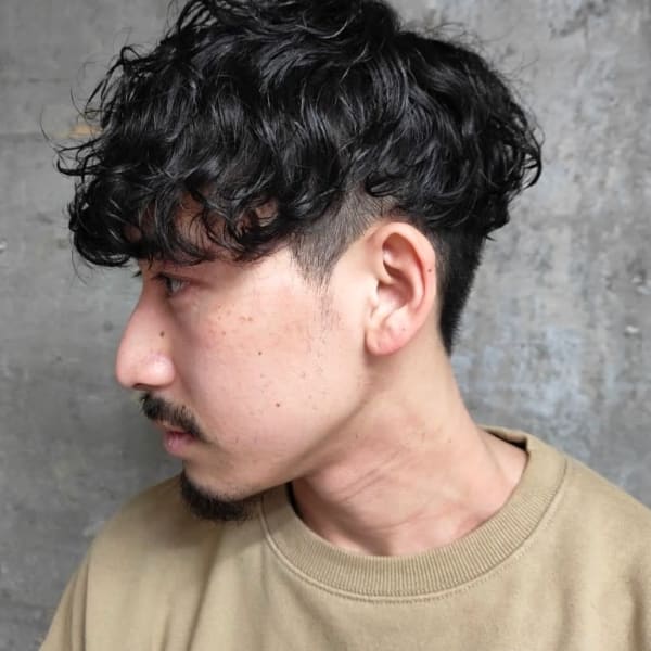 刈り上げ　ツイストスパイラルパーマ　スペインカール　爽やか