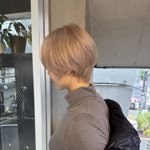 ハイライト　バレイヤージュ　デザインカラー アッシュベージュ