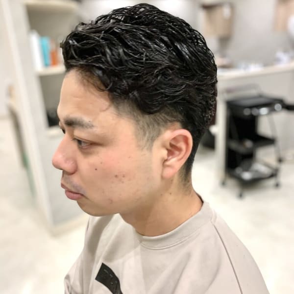 ビジネスシーンでも活かせるメンズパーマ|High street Hair