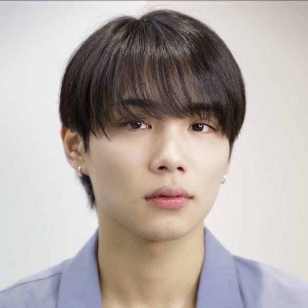 ツイストスパイラル波打ちスパイラルセンターパート刈り上げ束感