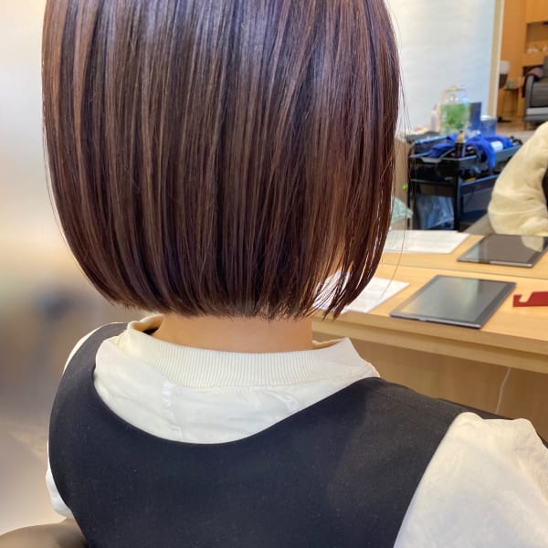  《上品なツヤボブ》ぱっつんボブ×ピンクラベンダー 