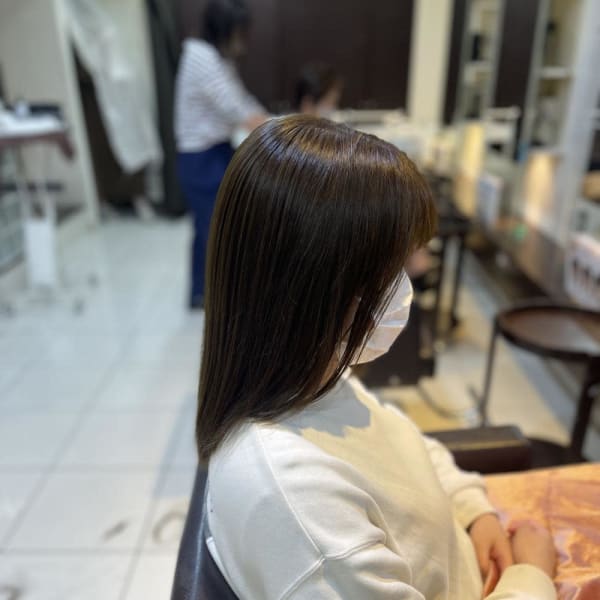 イルミナオリーブベージュカラー