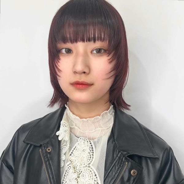 ウルフボブ×透け感ボルドー