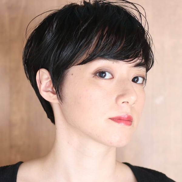 小顔美髪イメチェンピンクブラウン切りっぱなしボブショート