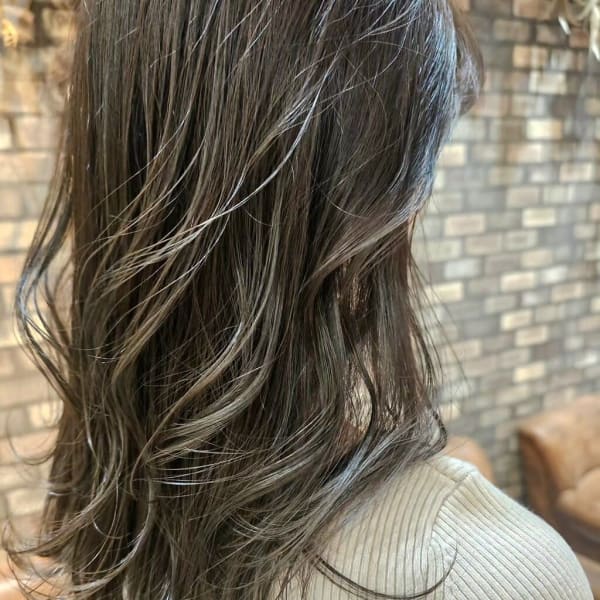 シークレットハイライト 透明感カーキグレージュ