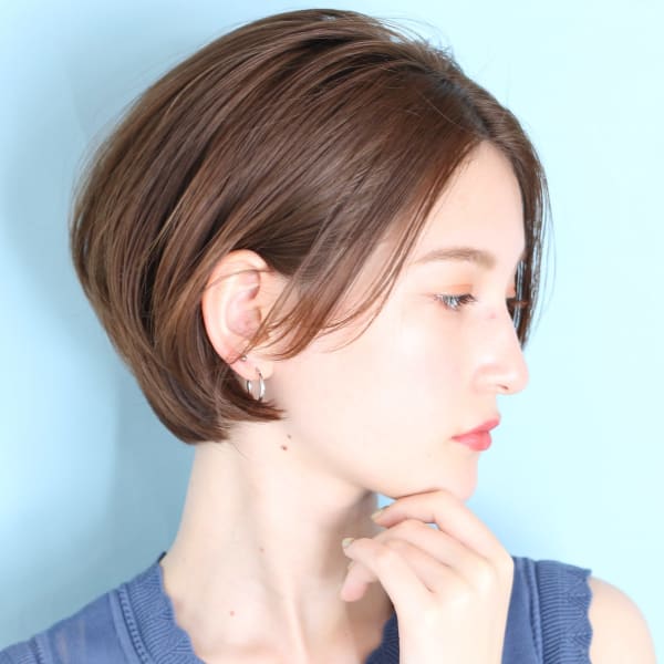 小顔美髪イメチェンピンクブラウン切りっぱなしボブショート