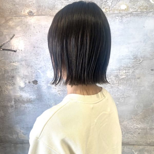 ぷつっと外ハネボブ　ミディアム/20代/30代/40代|fue’