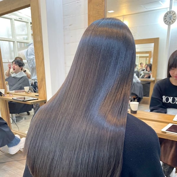 丸型卵形美髪縮毛矯正ストレートグレーベージュ立川