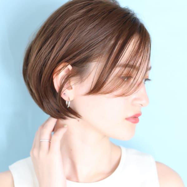 小顔美髪イメチェンピンクブラウン切りっぱなしボブショート