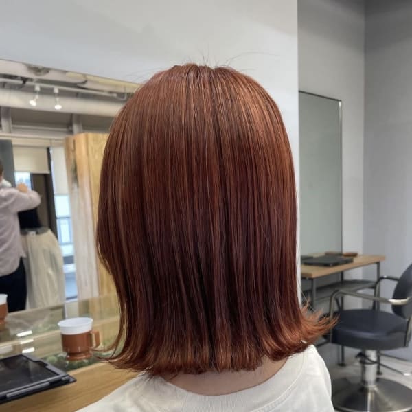 ミディアムボブ 外はね